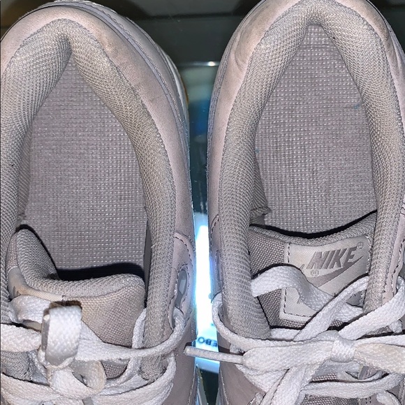 Nike Air Max 1’07 Grey/Gum Sole SZ:8.5 Pre-owned